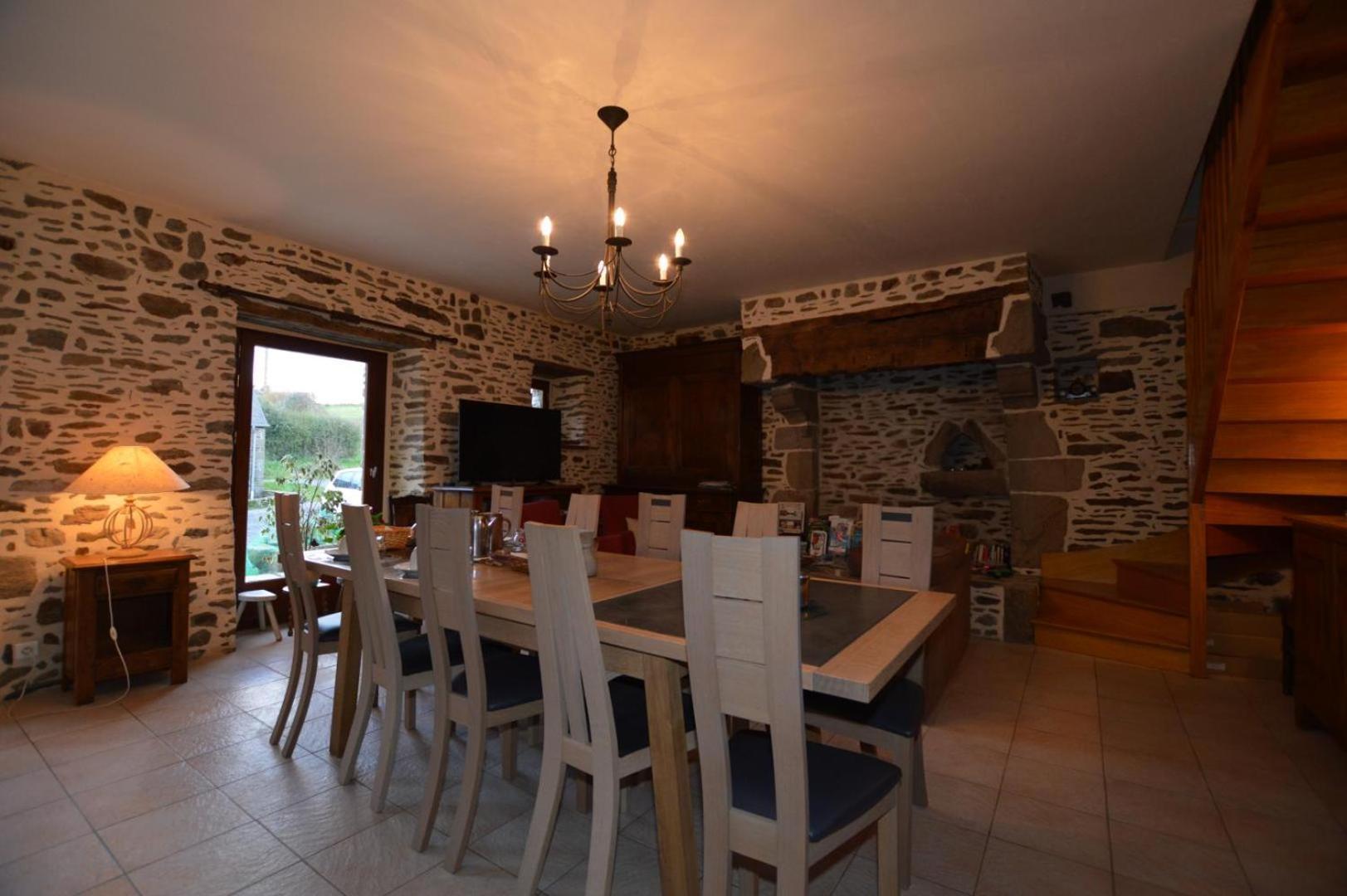 La Pahorie Bed and Breakfast Saint-Méloir-des-Ondes Exteriör bild
